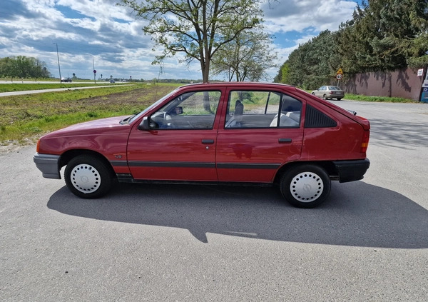 Opel Kadett cena 5500 przebieg: 117000, rok produkcji 1991 z Wrocław małe 137
